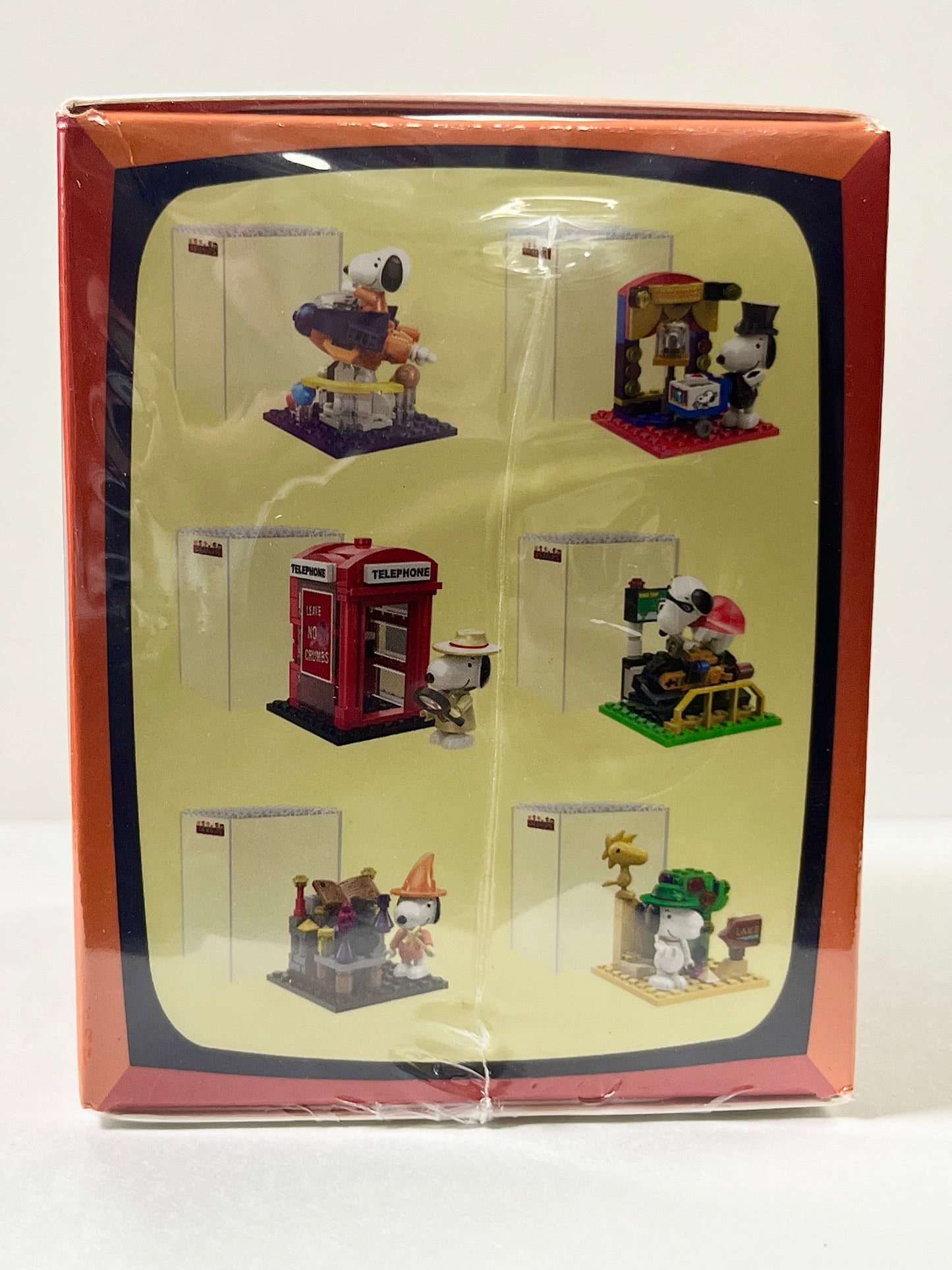 LiNoos X Peanuts: Snoopy Blind Box Figure