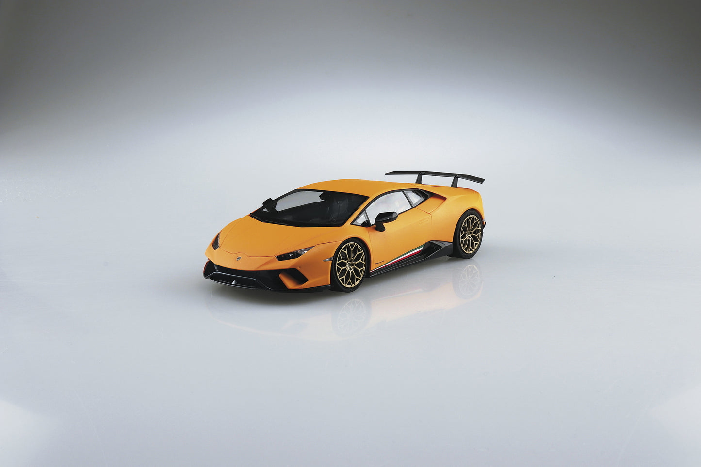 Super Car 17 Lamborghini Huracan Performante - 1/24 Model Kit