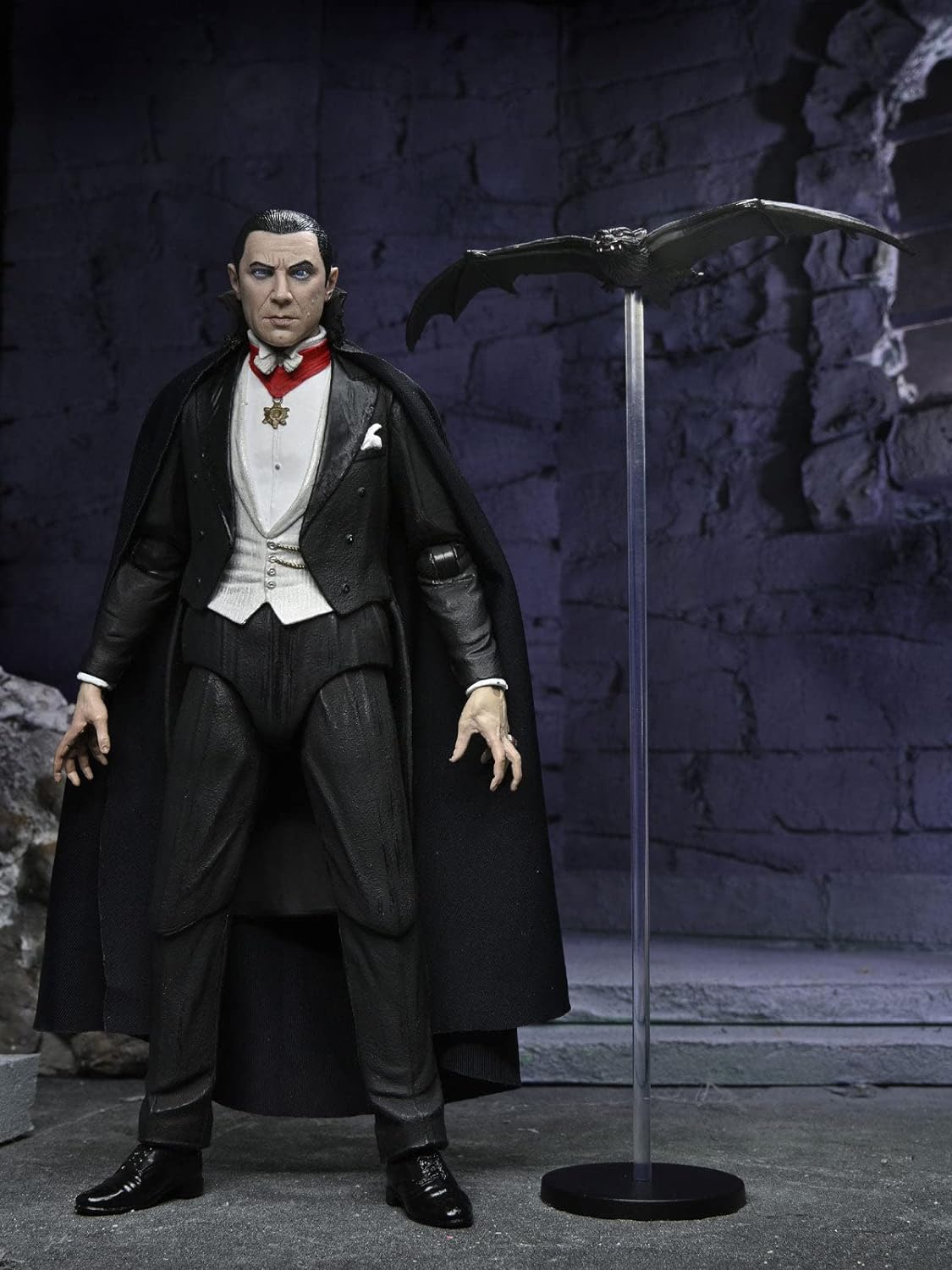 Universal Monsters: Ultimate Count Dracula - 7" Scale Action Figure