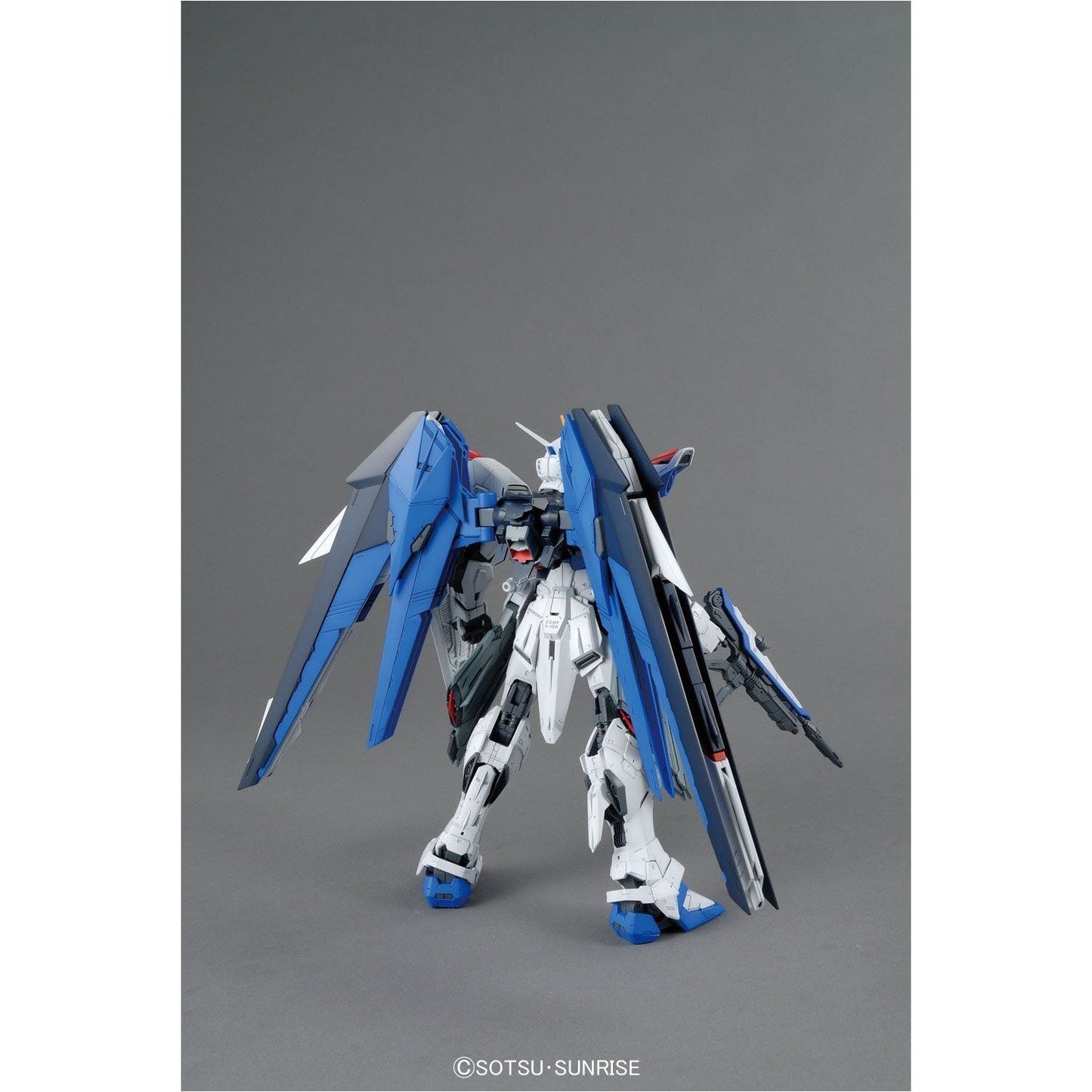 Gundam SEED: Freedom Gundam (Ver. 2.0) - MG 1/100 Scale Model Kit
