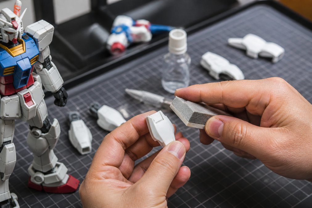 How to Fix Stress Marks on Gunpla: Complete Removal Guide