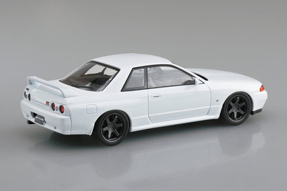 Nissan R32 Skyline GT-R Custom Wheel (Crystal White) - 1/32 Scale Model Kit