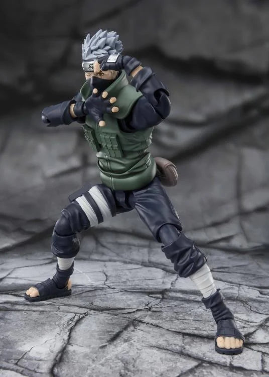 S.H. Figuarts - Naruto Shippuden - Kakashi Hatake (Famed Sharingan Hero)