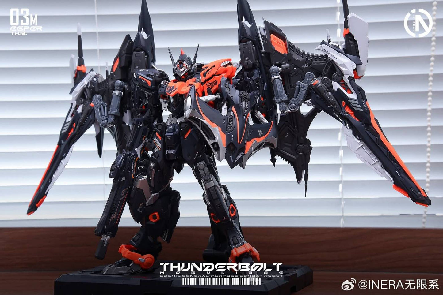 N ERA THB-03M 1/100 UMD Series Thunder-Speed Manta Ray Model Kit