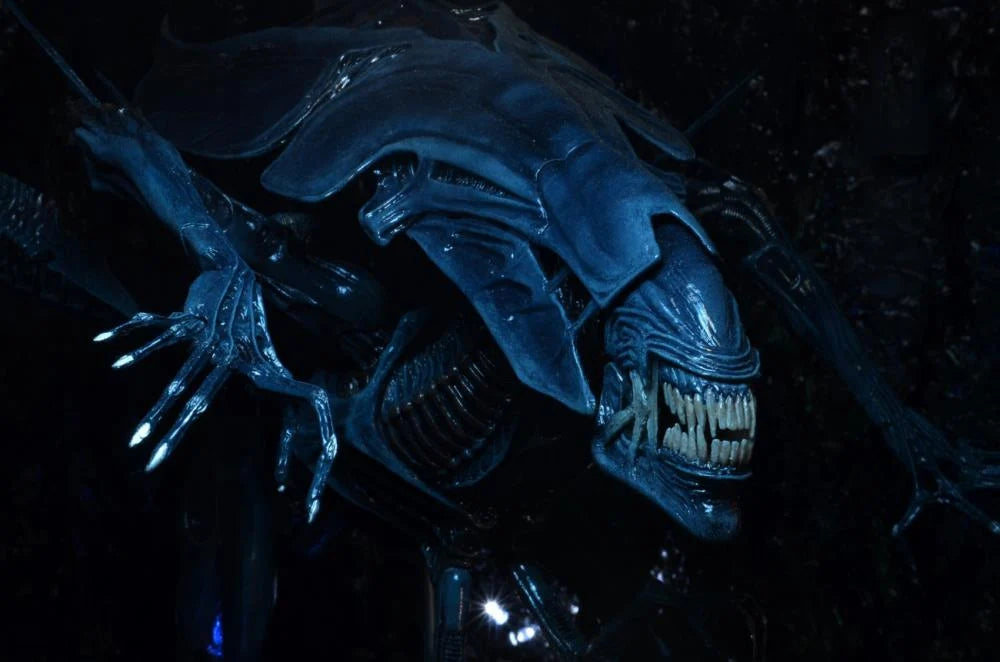 Aliens: Alien Queen - Ultra Deluxe Action Figure