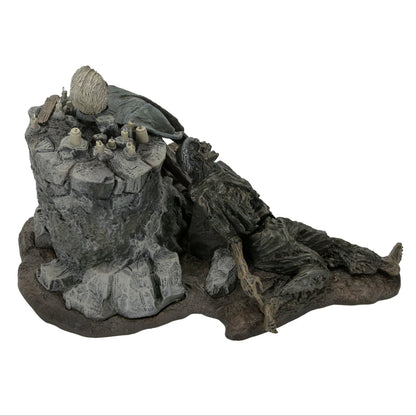 [Pre-Order] Friday the 13th: The Game - Pamela Voorhees - Shrine Diorama - Videguy Collectibles