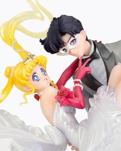 Sailor Moon: Usagi & Tuxedo Mask [Moonlight Glow Edition] - FiguartsZero Chouette