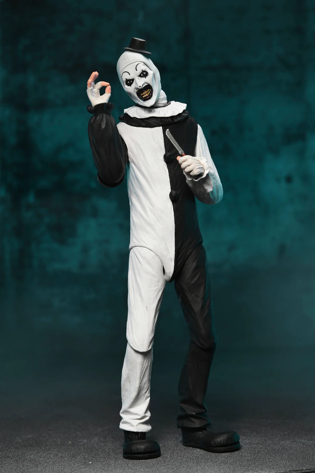 Terrifier: Ultimate Art the Clown - 7'' Scale Action Figure - Videguy Collectibles