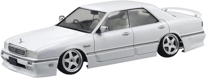 Aoshima - Nissan Insurance Y31 Cima 1989 1:24 Scale Model Kit