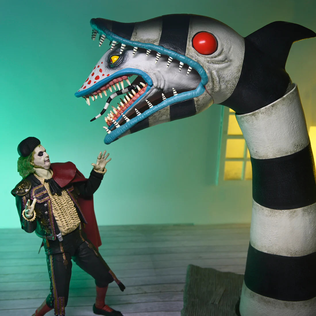 Beetlejuice: Matador Beetlejuice and Sandworm 2 Pack - Ultimate 7" Action Figure