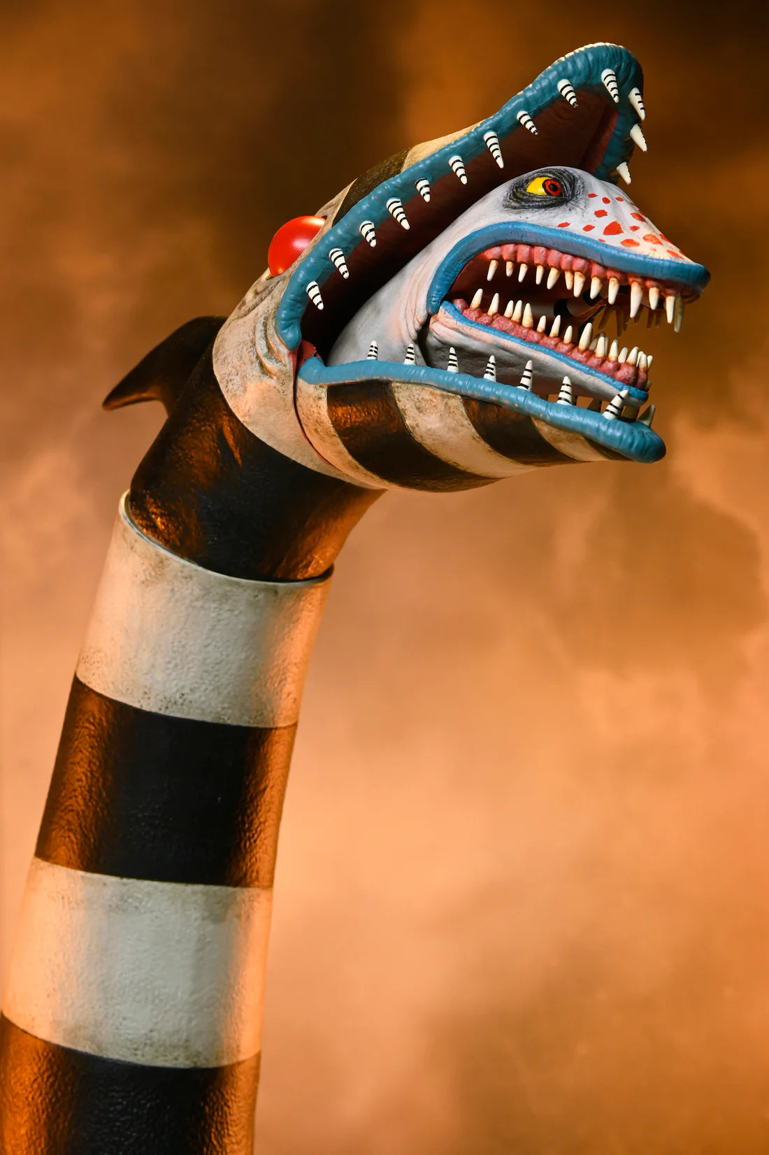 Beetlejuice: Matador Beetlejuice and Sandworm 2 Pack - Ultimate 7" Action Figure