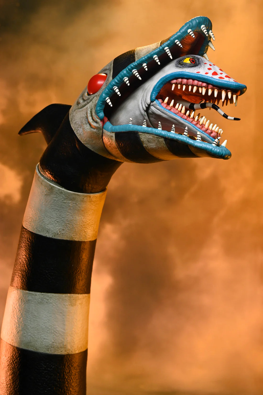 Beetlejuice: Matador Beetlejuice and Sandworm 2 Pack - Ultimate 7" Action Figure