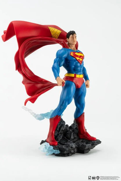 DC Comics Superman (Classic Ver.) 1/8 Scale PX Previews Exclusive Statue
