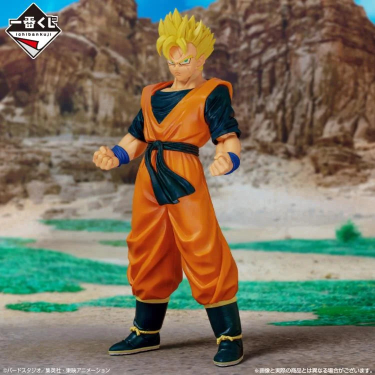 Dragon Ball Z Ichibansho Masterlise Gohan (Future) (Dueling to the Future) Figure