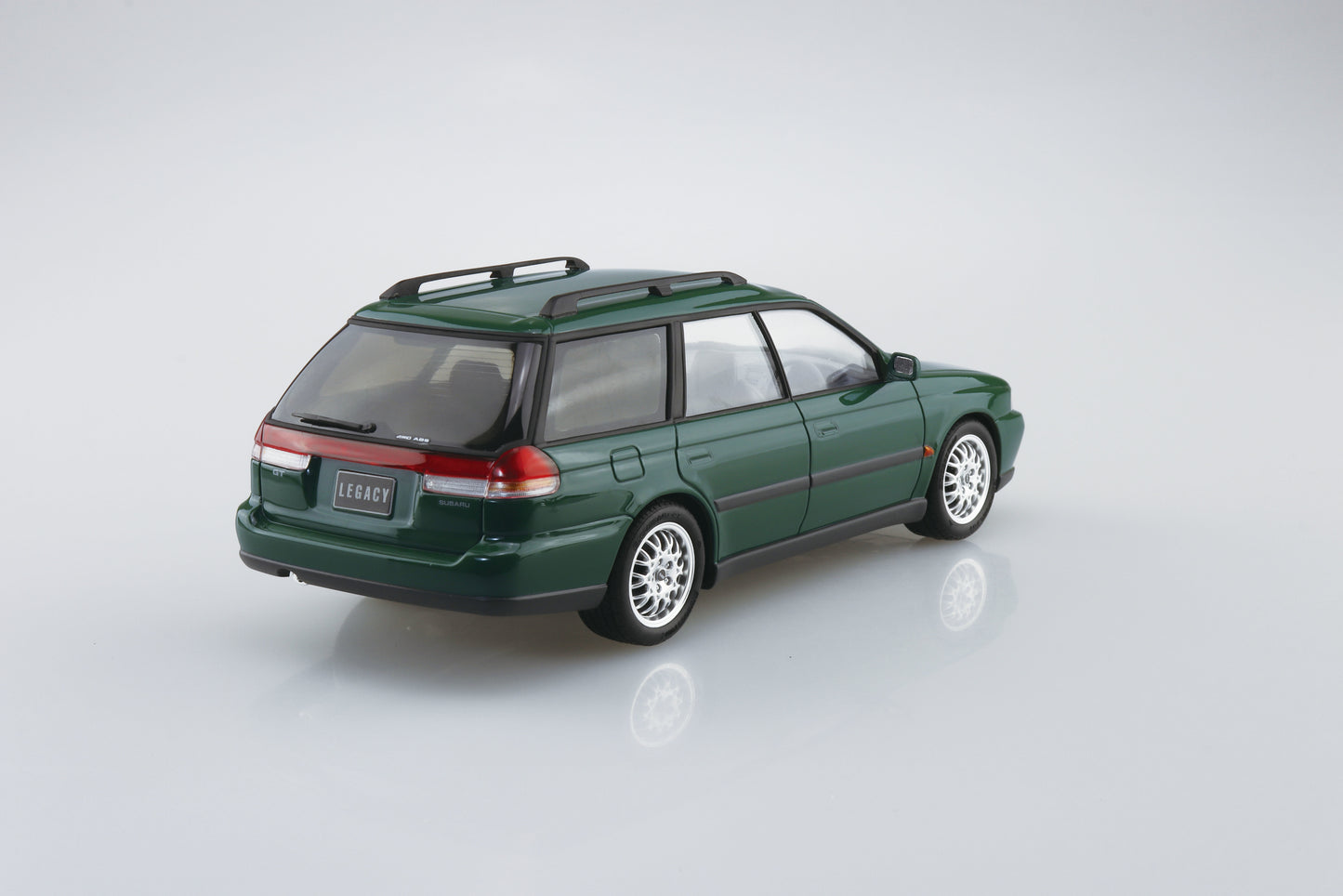 Subaru BG5 Legacy Touring Wagon 93 - 1/24 Scale Model Kit