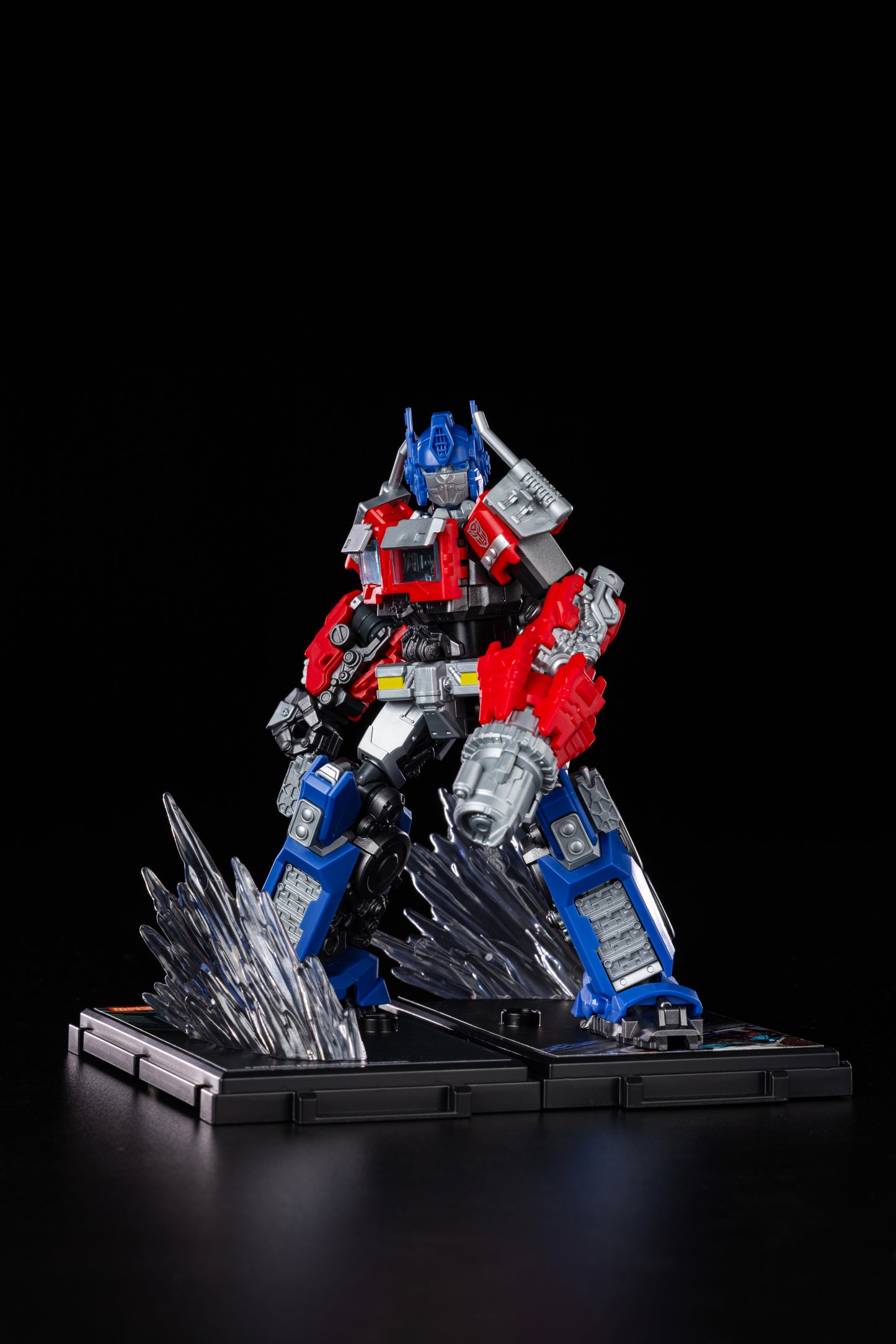Transformers Classic Class 01: Rise of the Beasts - Optimus Prime - Blokees