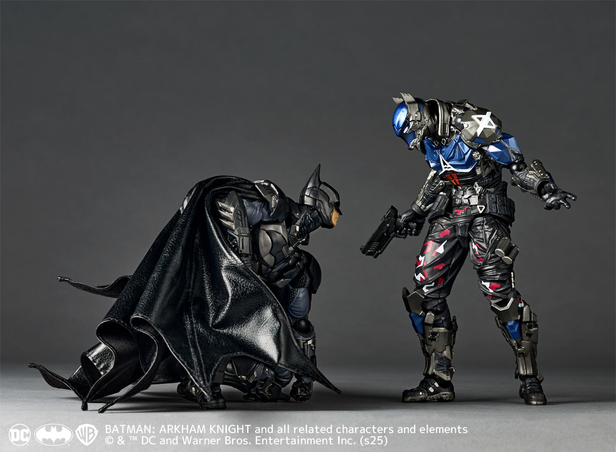 Batman: Revoltech Amazing Yamaguchi newest Batman