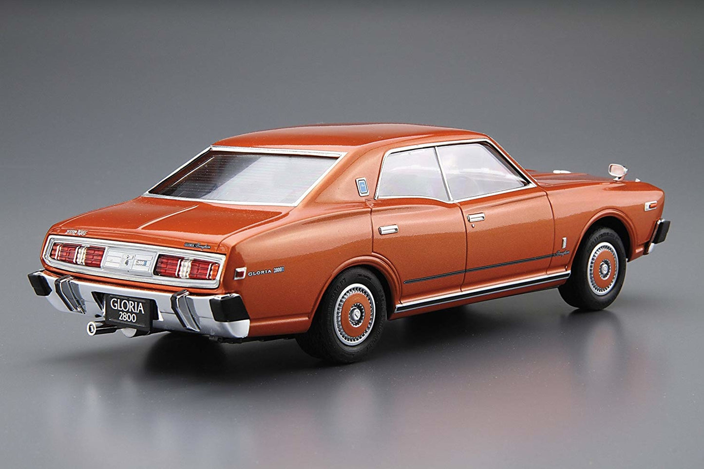 [Pre-Order] Nissan Cedric or Gloria (P332 78 Brougham ver.) - 1/24 Model Kit