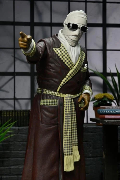 Universal Monsters: The Invisible Man - Dr. Jack Griffin (Kemp House) - Ultimate Action Figure
