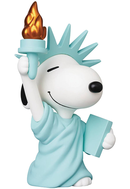Peanuts: Statue of Liberty Snoopy #823 - Ultra Detail Figure - Videguy Collectibles