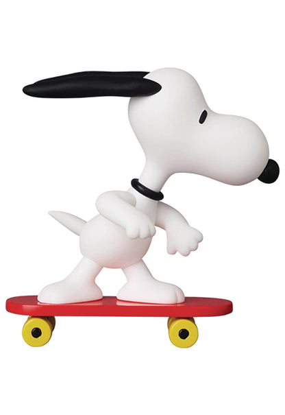 Peanuts: Skateboard Snoopy #824 - Ultra Detail Figure