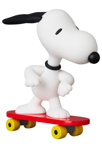 Peanuts: Skateboard Snoopy #824 - Ultra Detail Figure
