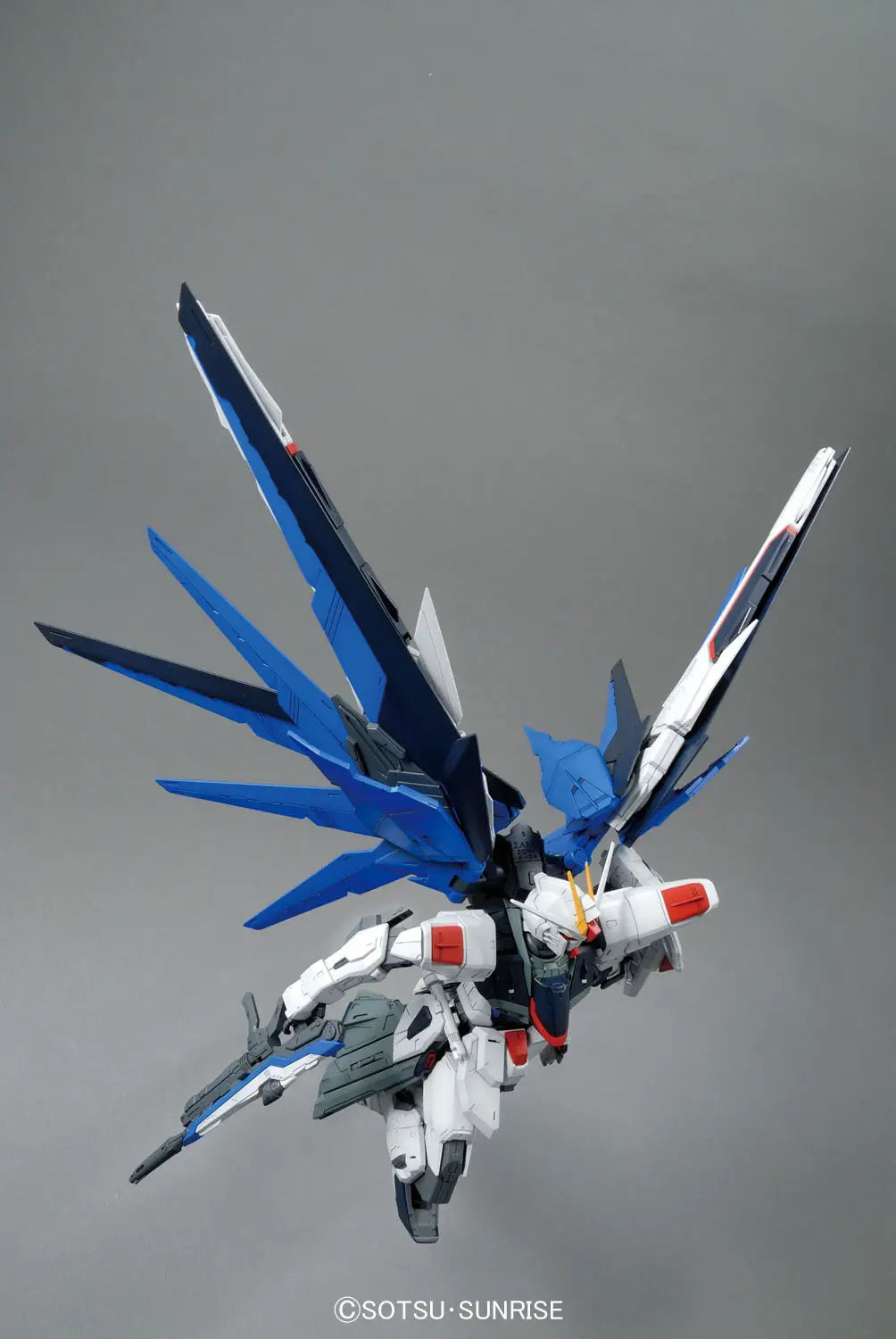 [Arriving Soon] Gundam SEED: Freedom Gundam (Ver. 2.0) - MG 1/100 Scale Model Kit - Videguy Collectibles