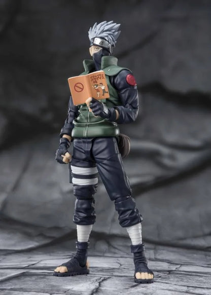 S.H. Figuarts - Naruto Shippuden - Kakashi Hatake (Famed Sharingan Hero)