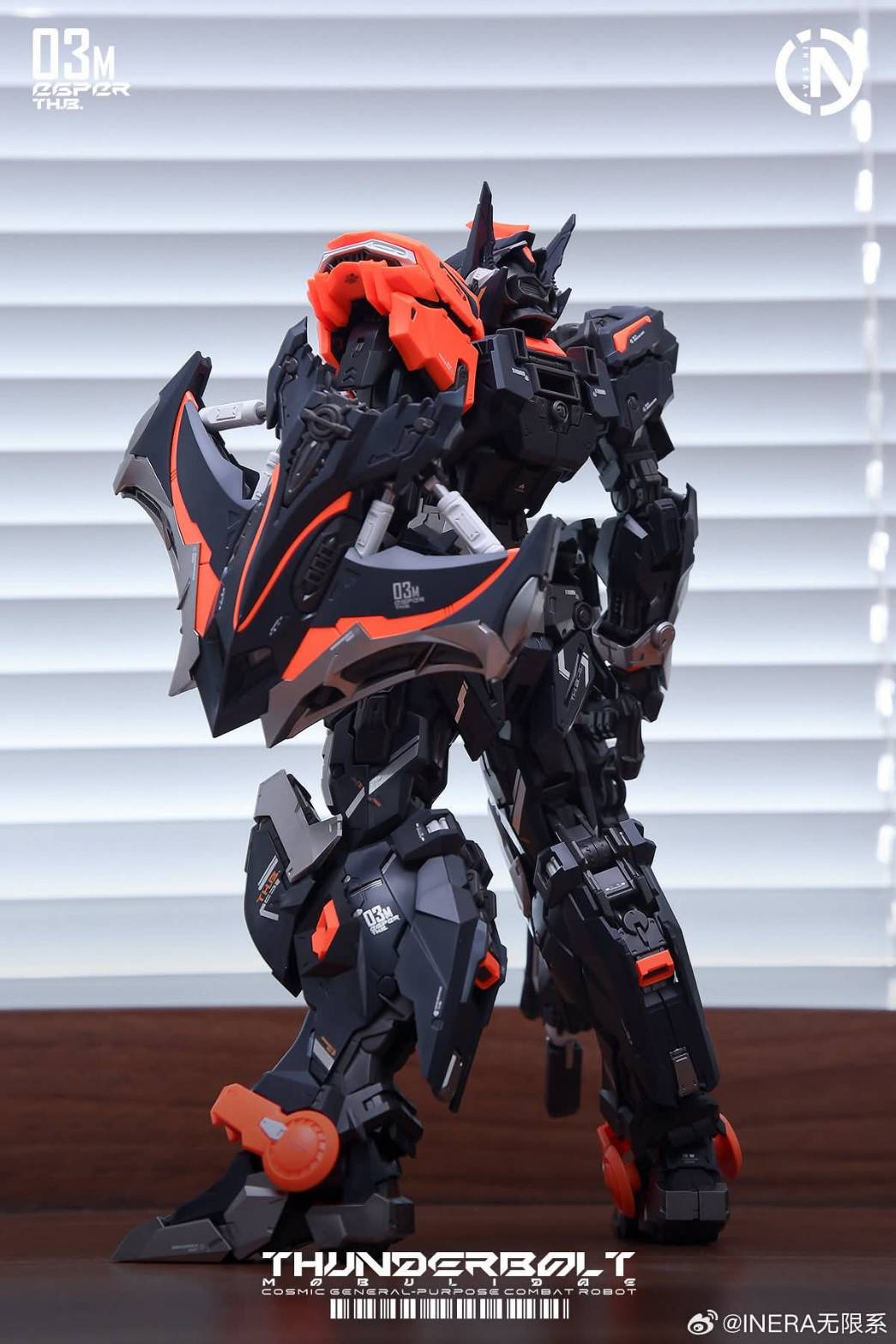 N ERA THB-03M 1/100 UMD Series Thunder-Speed Manta Ray Model Kit