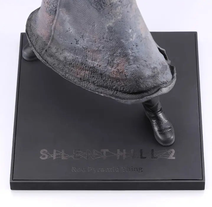 Silent Hill 2: Red Pyramid Thing - 1/7 Scale Figure