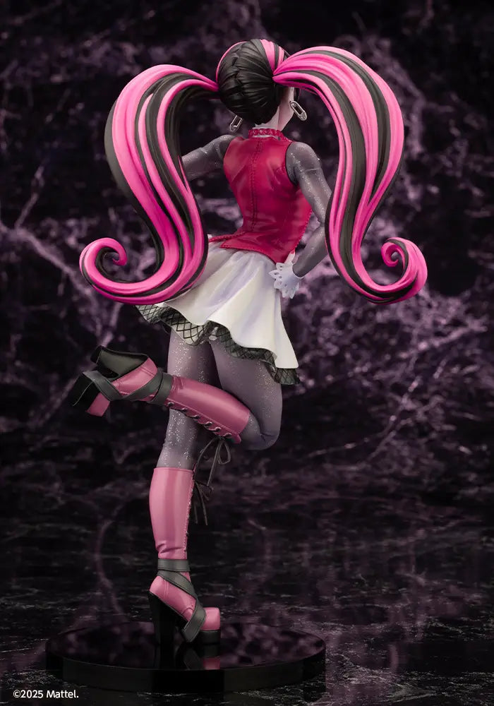 Monster High: Draculaura - 1/7 Scale Bishoujo Statue