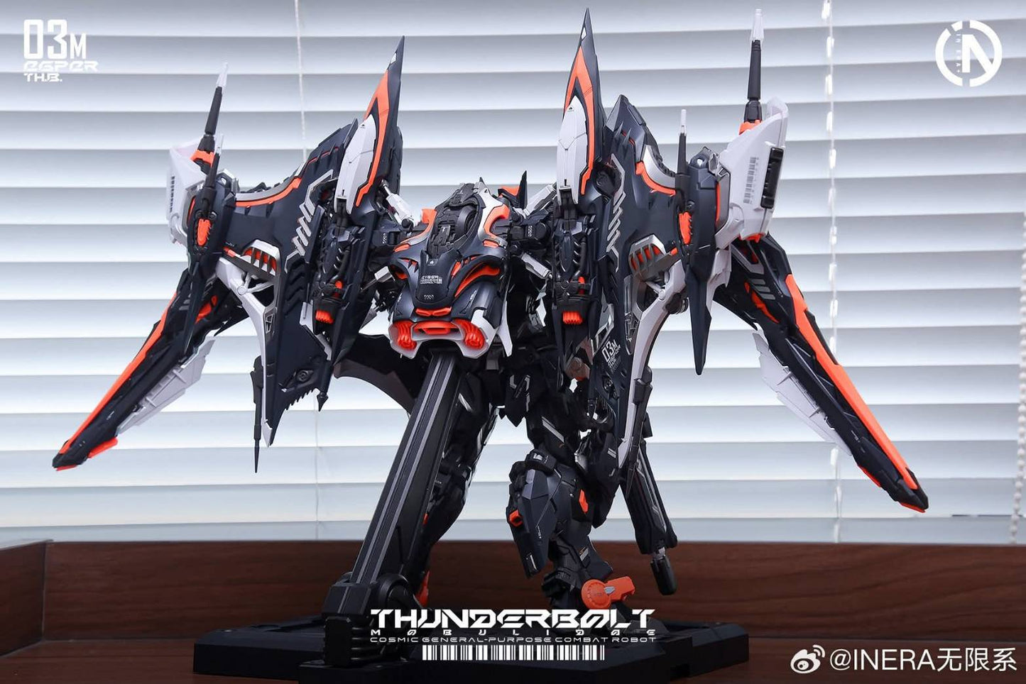 N ERA THB-03M 1/100 UMD Series Thunder-Speed Manta Ray Model Kit
