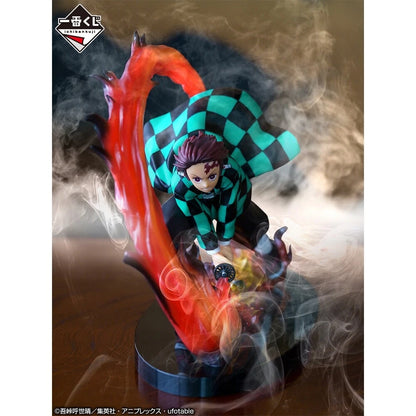 Demon Slayer: Kimetsu no Yaiba Demon Slayer Ichibansho Tanjiro Kamado 3.9-Inch Collectible PVC Statue [(Shake The Sword Burn Your Heart)]
