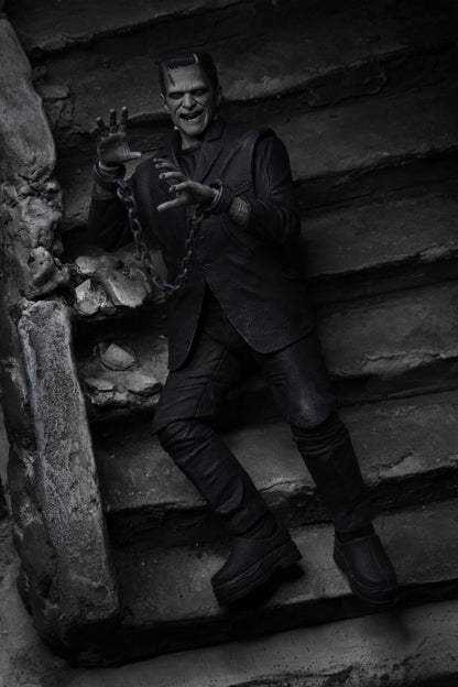 Universal Monsters: Ultimate Frankenstein's Monster (Black & White) - 7" Scale Action Figure