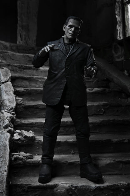 Universal Monsters: Ultimate Frankenstein's Monster (Black & White) - 7" Scale Action Figure