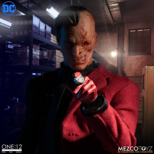 DC Universe: Two-Face - One:12 Collective Action Figure