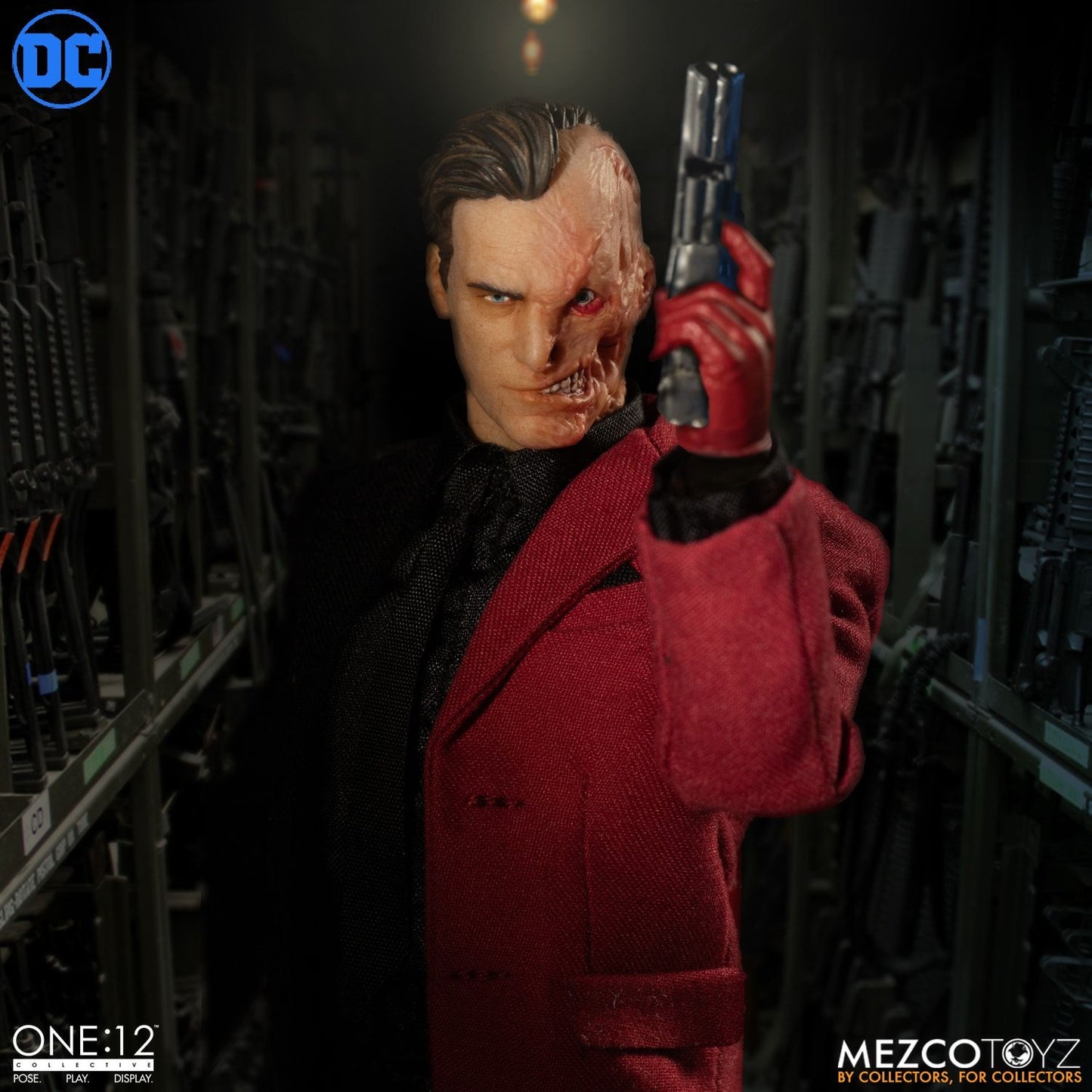 DC Universe: Two-Face - One:12 Collective Action Figure