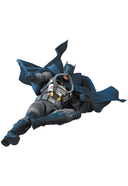 DC Comics Batman - Stealth Jumper Batman (Hush Version) - Mafex Action Figure