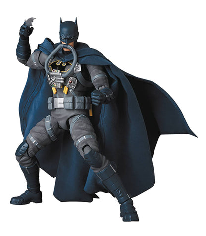 DC Comics Batman - Stealth Jumper Batman (Hush Version) - Mafex Action Figure